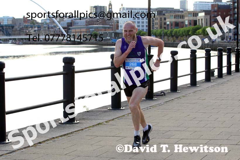 The 2022 Bridges of the Tyne 5 Mile (organised Tyne Bridge Harriers), Quayside, Newcastle, Tuesday, July 5th. Photo: David T. Hewitson/Sports for All Pics
